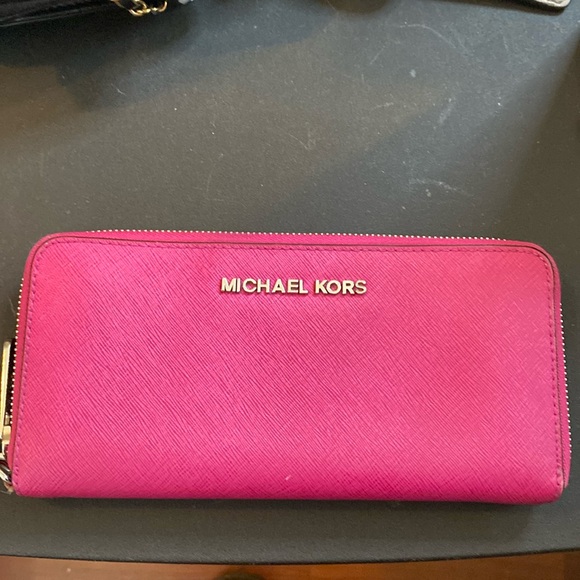 Michael Kors Handbags - Michael Kors Pink Wallet